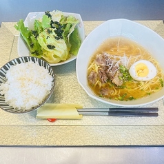 テールラーメン定食