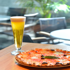 週替わりで内容が変わる！サラダ付きカジュアルランチ