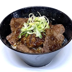 フジイチ薄切りカルビ丼590円