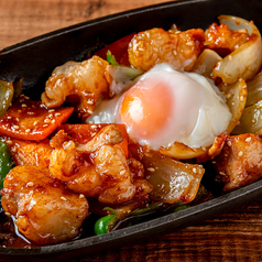 鉄板料理も充実!お酒のお供やお食事に!!