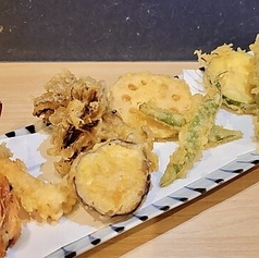 こだわりの食材を使用した天ぷらや一品料理もおすすめ◎の写真