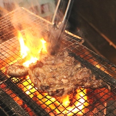 備長炭で焼き上げた…『絶品★地鶏炭火焼き』！