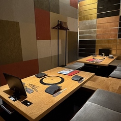 扉付完全個室はお席を繋げて最大25名様までご利用可能です。