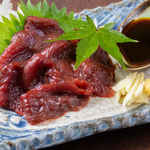 カウンターやテーブル席などさまざまなお席がございますので人数や目的に合わせてご案内いたします！