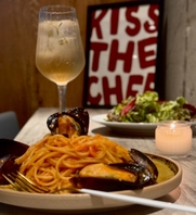 女性おひとり様でも気兼ねなく、キャンドル灯る指定席へ