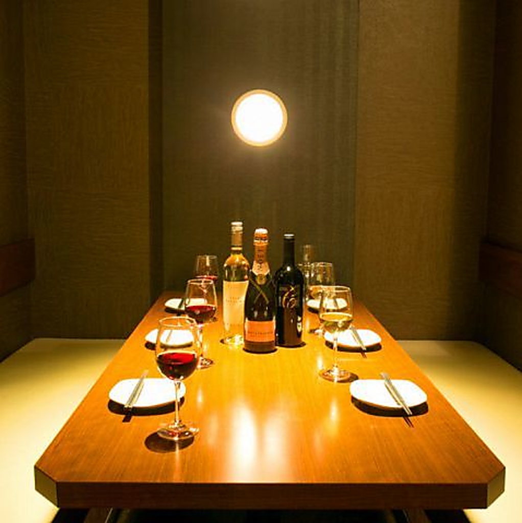 2名様の少人数からご利用いただける完全個室を完備！