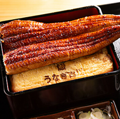 だし巻きの上に鰻を1本乗せた「うな玉重」が一押し