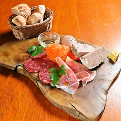 本日の前菜盛り合わせ 1人前4皿