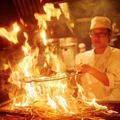 土佐名物【藁焼き料理】一品ずつ丁寧に焼き上げます。