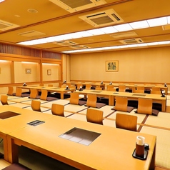 会社宴会や慶事など、80名様までの大広間もご用意しております。お気軽にご相談ください。