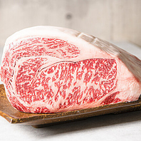 厳選食材で引き出す鉄板焼きの醍醐味を追求