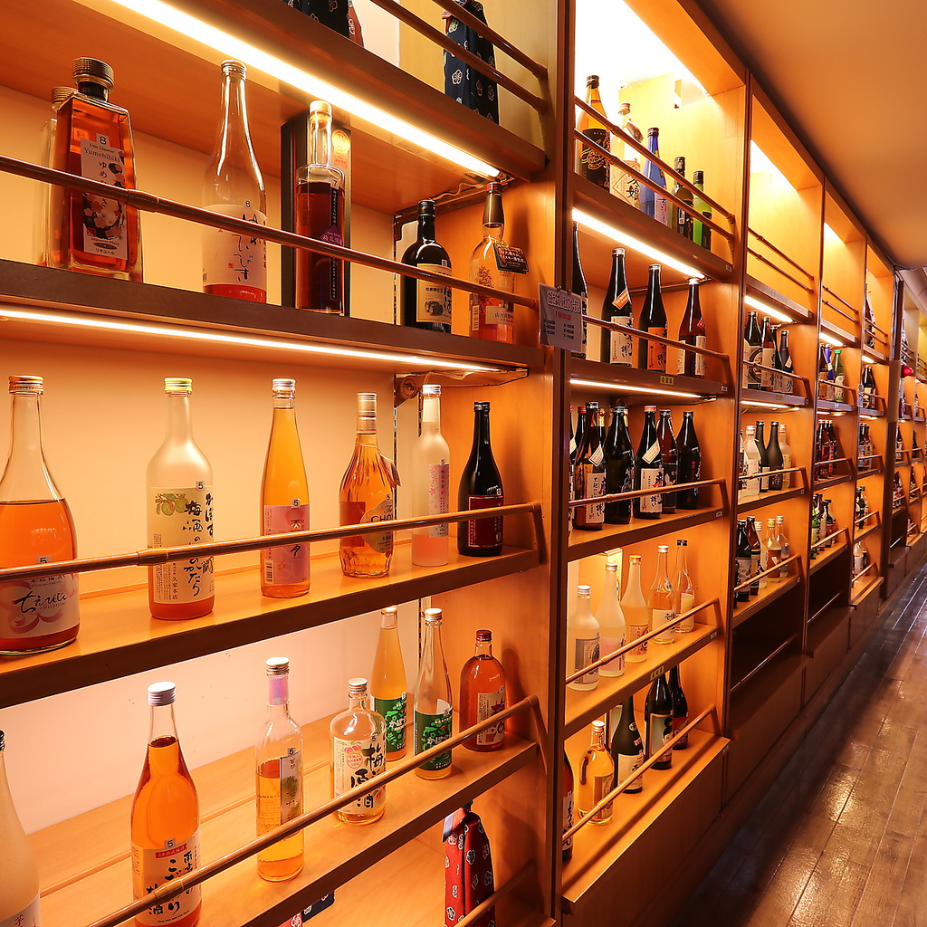 九州各地の焼酎は定番の銘柄から希少な銘柄まで圧巻の品揃え！気軽にご注文下さいませ