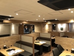 明るく綺麗な店内です！