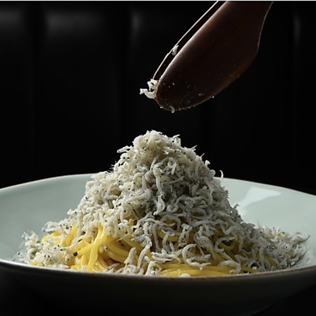 【乗せ放題】当店オススメ！釜揚げシラスのスープペペロンチーノ！しらすのせ放題で贅沢気分♪