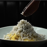 【乗せ放題】当店オススメ！釜揚げシラスのスープペペロンチーノ！しらすのせ放題で贅沢気分♪
