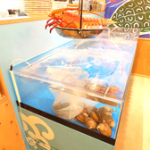 新鮮な海鮮魚介を種類豊富にご用意しております!名物メニュー「ぶっかけ寿司のこぼれ盛り」や、「活あわび刺し」など、是非ご賞味ください♪