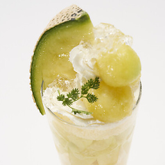 静岡マスクメロンのプレミアムパフェ