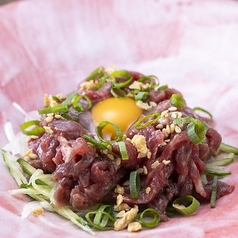 馬肉の旨塩ユッケ