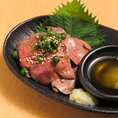 鶏レバ刺し