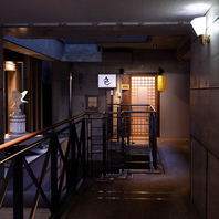 落ち着きを求める、大人の隠れ家的な創作居酒屋