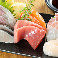 旬の鮮魚をお刺身や一品料理でご提供。