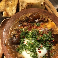 お肉・海鮮・おばんざいと多彩な料理を揃えております◎