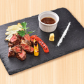 料理メニュー写真&nbsp;中落ちカルビの角切りステーキ