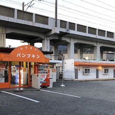 カラオケ パンプキン 長船店の外観2