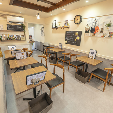 Local DINING CAFE ローカル ダイニング カフェの雰囲気1