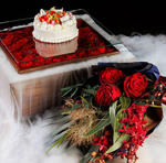 赤・花束/薔薇のケーキ付　“記念日コース”