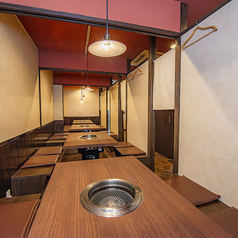 テーブル席はつなげて最大25名様までのご利用が可能です◎