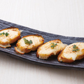 料理メニュー写真 北海道産 カチョカヴァロのガーリックトースト