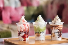 ベリーパンケーキパフェ