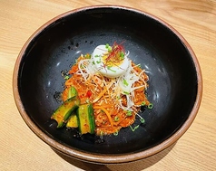 ビビン麺　Korean spicy mixed noodles