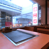 お店は高知市の中心部、帯屋町アーケード内という絶好のロケーションにあります◎高知大丸東館のすぐ北向かいに位置しているので、お買い物ついでや観光の合間にも立ち寄りやすいのが魅力です。待ち合わせにも非常に便利な立地になっております。