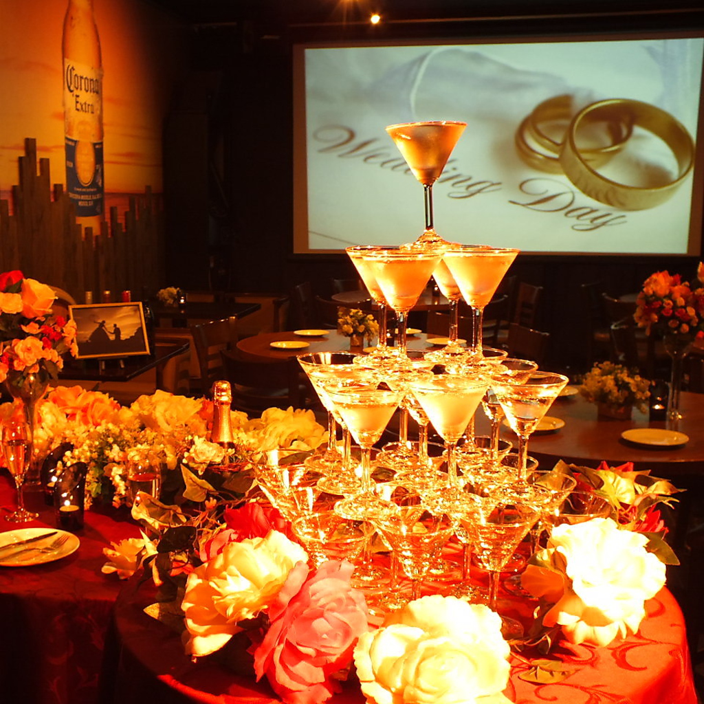 【最大200名様迄OK！】大型スクリーンや音響設備も充実！各種宴会や結婚式2次会におすすめの空間。