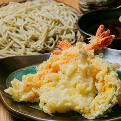 「冷たいお蕎麦」「温かいお蕎麦」で異なる出汁を使用