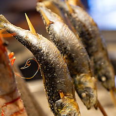 【名物料理】遠火でじっくり旨みを閉じ込める原始焼き