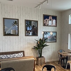 広々としたソファー席を完備しており、座り心地の良さが自慢です♪お隣との間隔もゆとりがあるため、周りを気にせずリラックスして過ごせます◎開放的な空間で、日常を忘れてのんびりとお楽しみください。