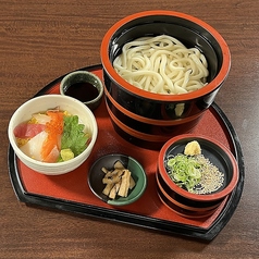 ミニ海鮮丼と麺セット
