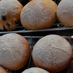 自家製パンの盛り合わせ