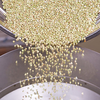 つながる人々の想いが詰まった食材の数々。