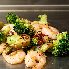 ブロッコリーと海老のぺペロン炒め