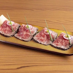 黒毛和牛の炙り刺し
