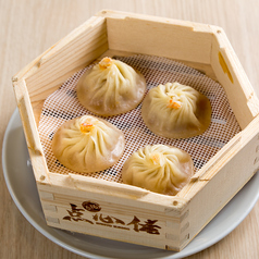 カニ味噌入り小籠包 4個