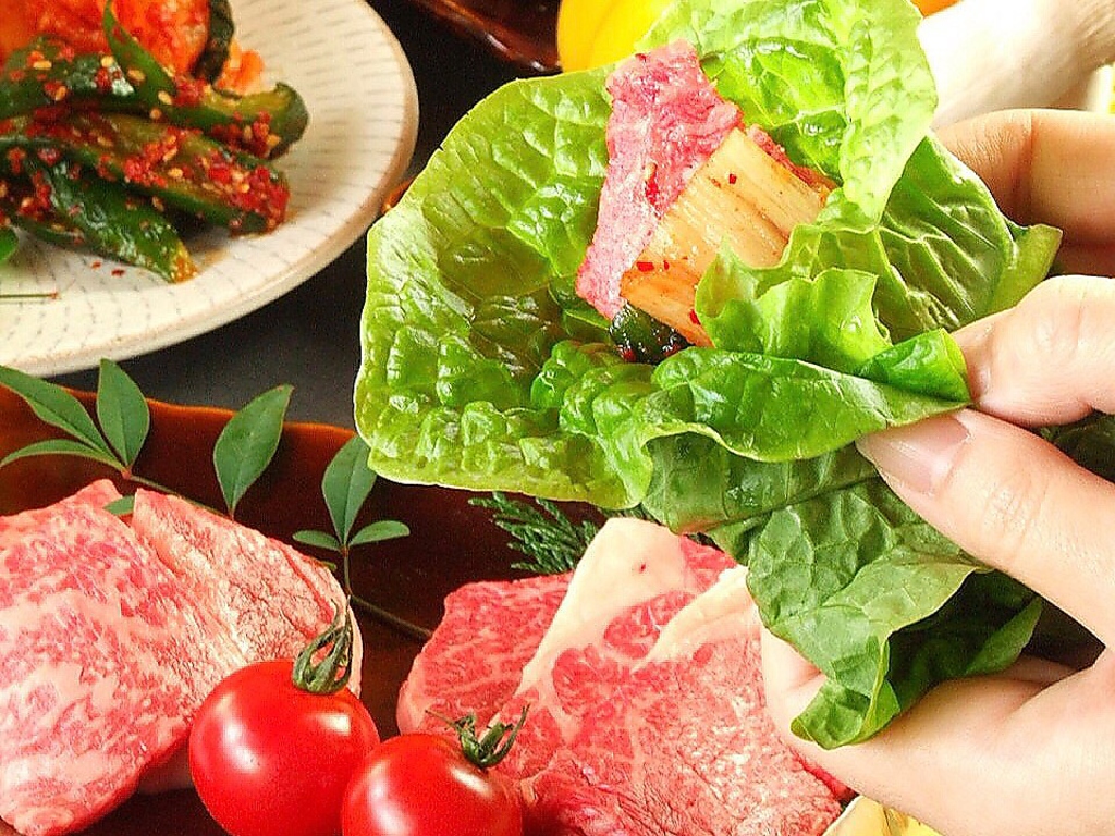 包み菜サンチュももちろん食べ放題！野菜もたっぷりとれるのが魅力！