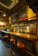 気さくで優しいオーナーや店長とたまに喋ってみたり、お一人様からでもホッとできるあたたかい空間です。