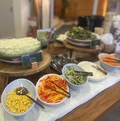 サラダ・ドリンクビュッフェ(土日祝はデザート付き)