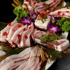 ブランド豚にこだわったサムギョプサルをご賞味あれ♪