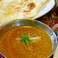”ナン＆カレー”もっちりナンをスパイシーカレールーをつけてどうぞ♪